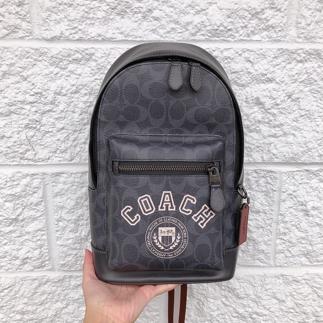 Coach CB913 West Pack In Signature Canvas In QB/Denim/Chalk Coach CB913 West Pack In Signature Canvas In QB/Denim/Chalk